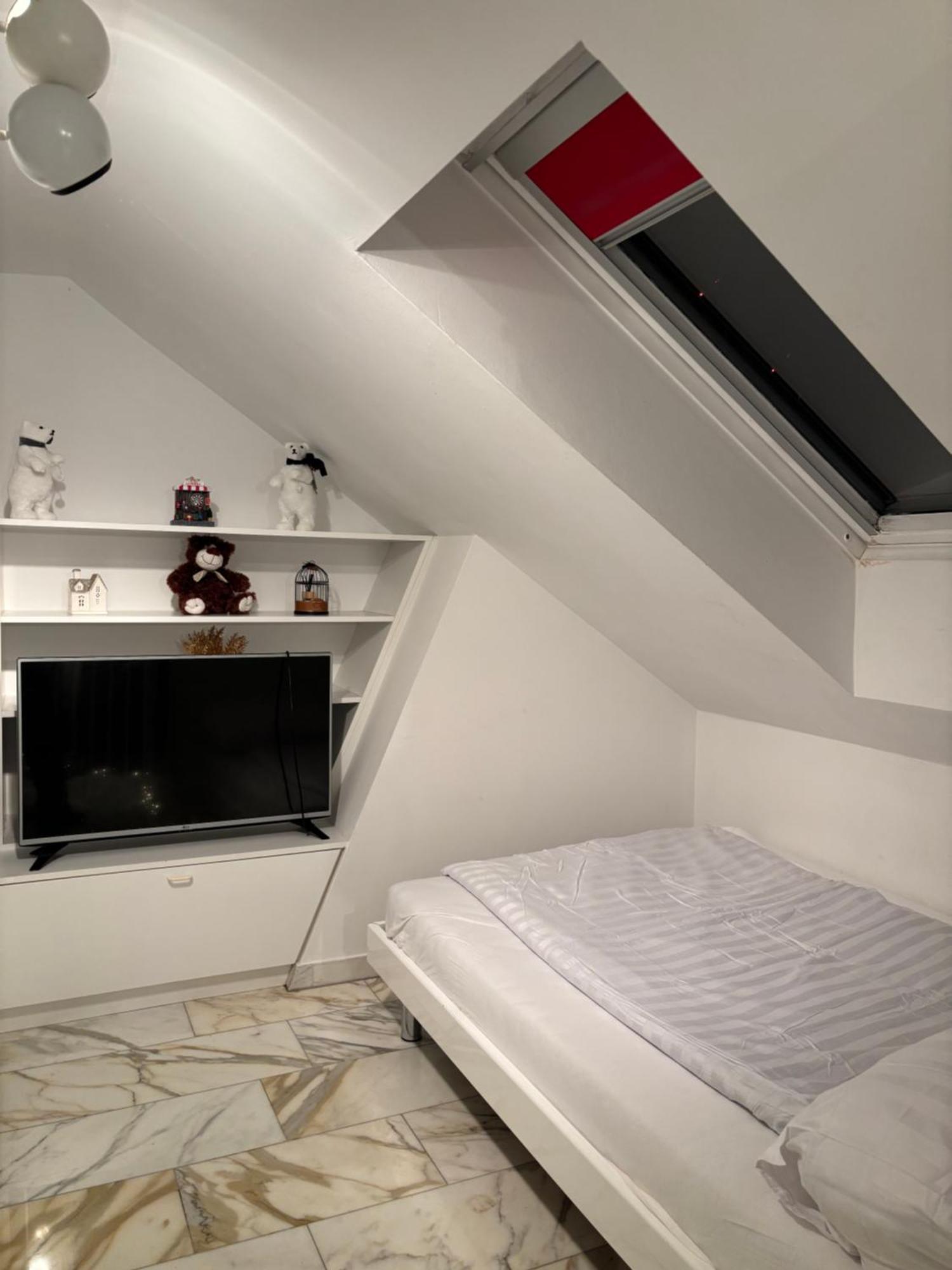 Luxone Apartment *