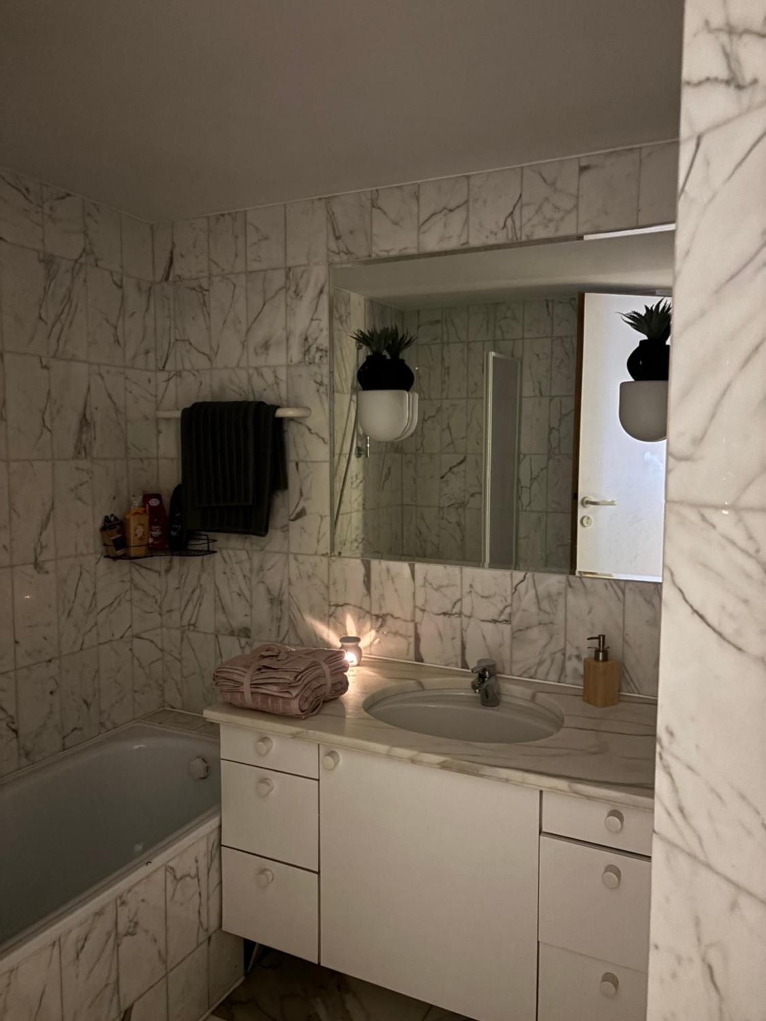 Luxone Apartment *
